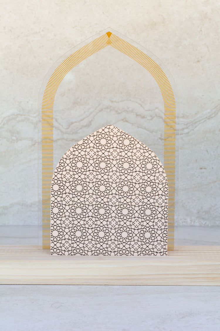 Luna- Arched gate- clear